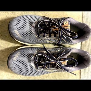 Womens Brooks Ghost 12 Size 7!  EXCELLENT Condition!